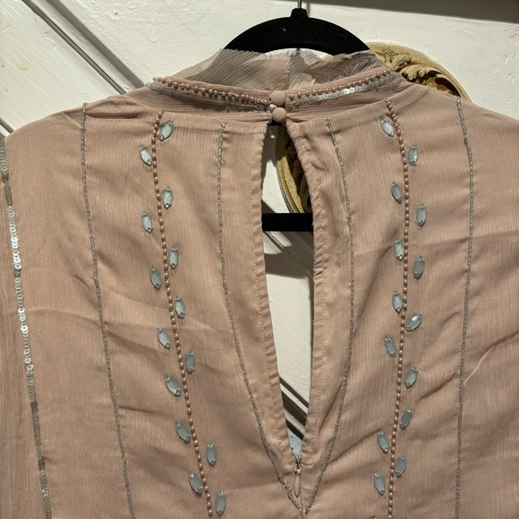 Beaded V Neck Dress - Picture 6 of 7